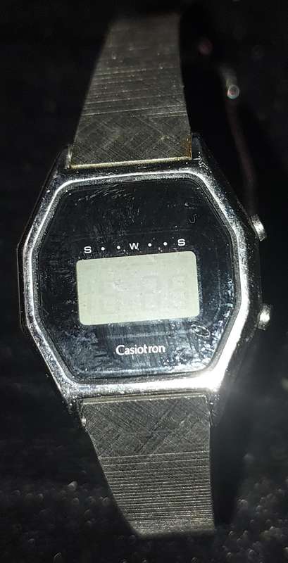 TWO DIGITAL QUARTZ WATCHES SOLD AS IS NOT TESTED
