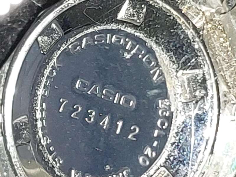 TWO DIGITAL QUARTZ WATCHES SOLD AS IS NOT TESTED