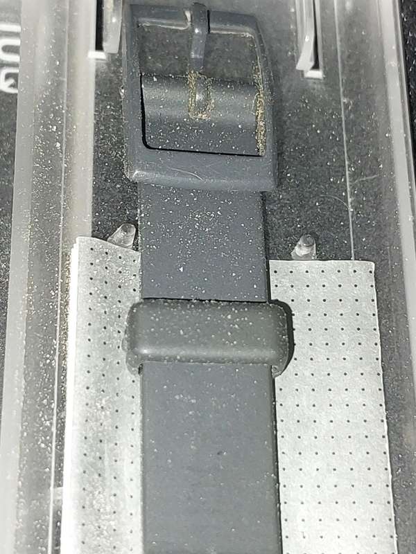 A UNISEX SWATCH RUBBER WATCH MISSING THE BATTERY COVER SOLD AS IS NOT TESTED
