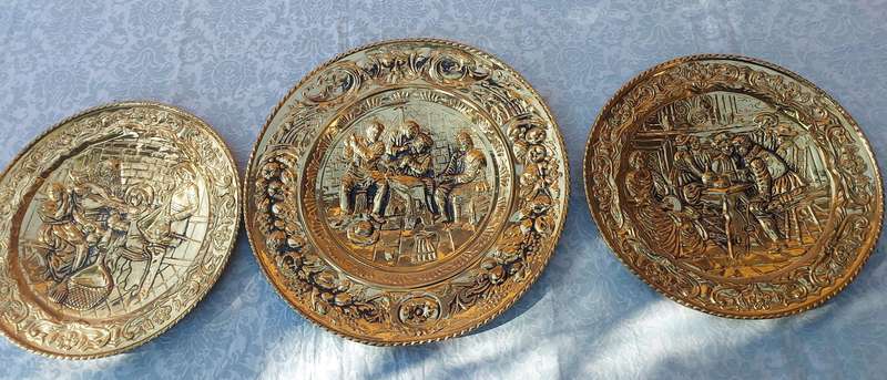 A VINTAGE COLLECTION OF 3 HOME DECOR REAL EMBOSSED BRASS PLAQUES VICTORIAN THEMES SOLD AS IS