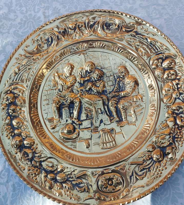 A VINTAGE COLLECTION OF 3 HOME DECOR REAL EMBOSSED BRASS PLAQUES VICTORIAN THEMES SOLD AS IS
