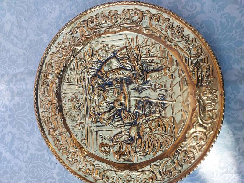 A VINTAGE COLLECTION OF 3 HOME DECOR REAL EMBOSSED BRASS PLAQUES VICTORIAN THEMES SOLD AS IS