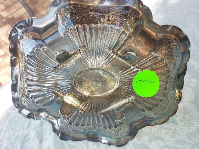 A VICTORIAN SILVER PLATED EPNS WEDDING BASKET TRAY SOLD AS IS