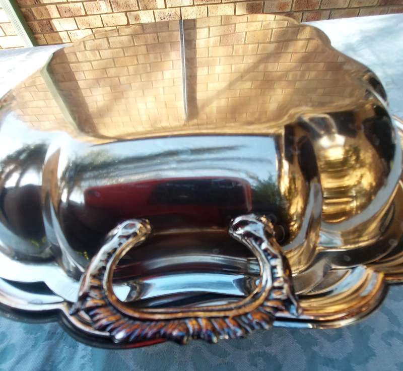 A VINTAGE SQUARE VICTORIAN TUREEN SOLD AS IS SILVER PLATED
