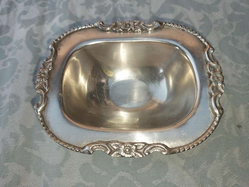 TWO VINTAGE UTENSILS A SAUCE BOAT AND A BUTTER DISH SOLD AS IS