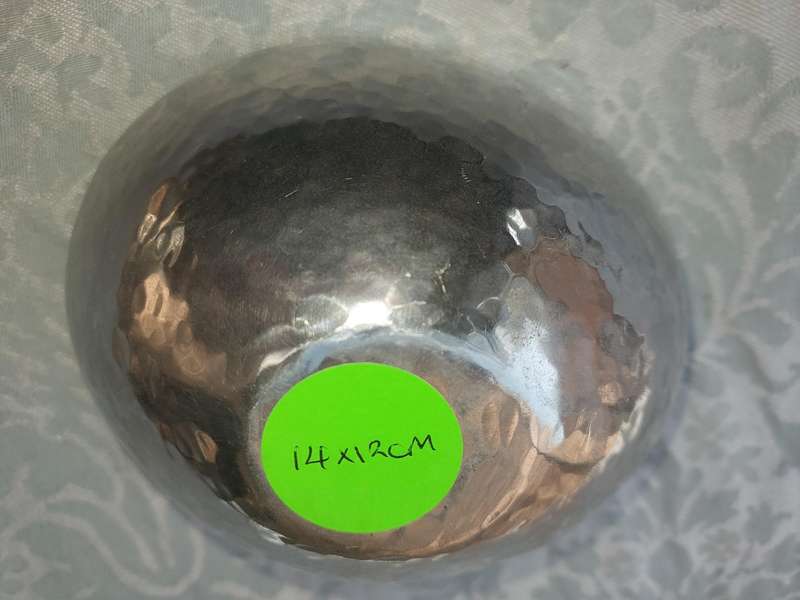 A PEWTEL CAROL BOYES STYLE SERVING BOWL SOLD AS IS