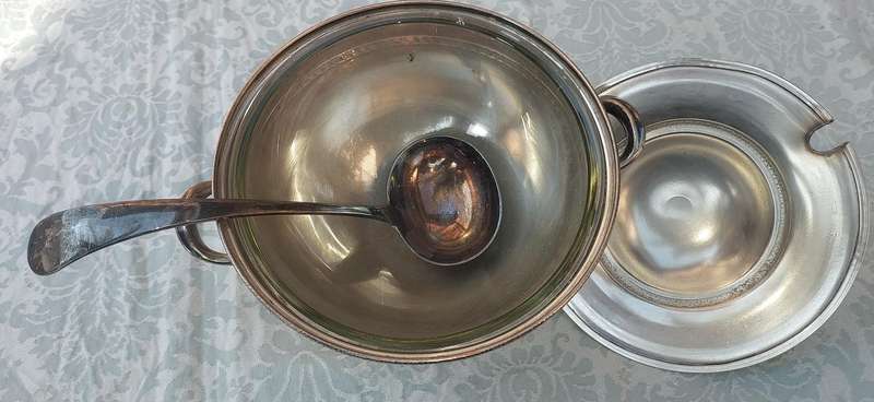 A VINTAGE TUREEN AND A GLASS INSERT BOWL WITH A LADEL SOLD AS IS