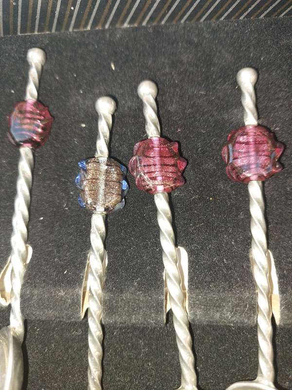 A SET OF VINTAGE TABLEWARE BY GREENSONS DYNASTY SPOONS SILVERPLATED SOLD AS IS