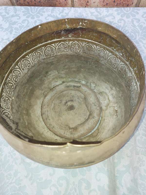 AN ORNATE MORROCAN STYLE PLANTER NEED SOME TLC SOLD AS IS