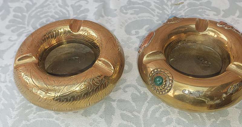A COLLECTION OF ART DECOR ASHTRAYS
