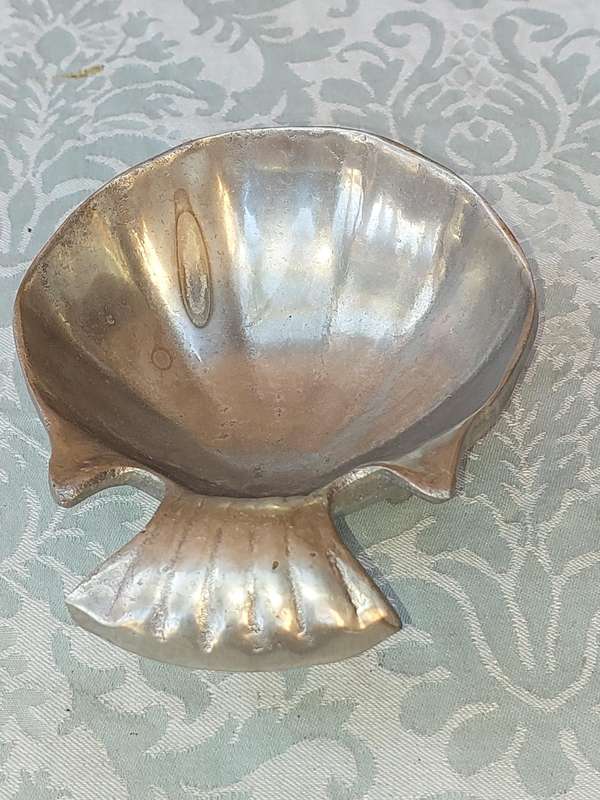 A VINTAGE CAROL BOYES STYLE PEWTER FISH BOWL SOLD AS IS