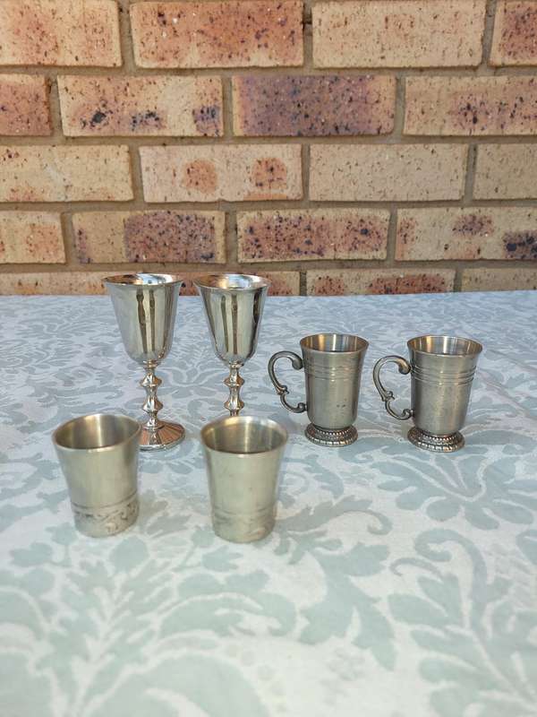 A COLLECTION BAR ACCESSORIES SOLD AS IS