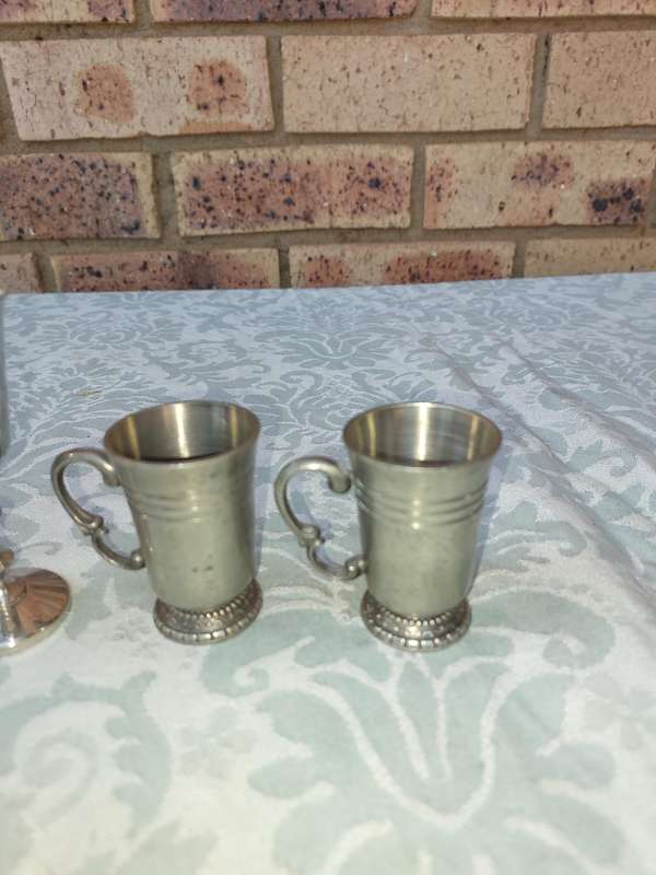 A COLLECTION BAR ACCESSORIES SOLD AS IS