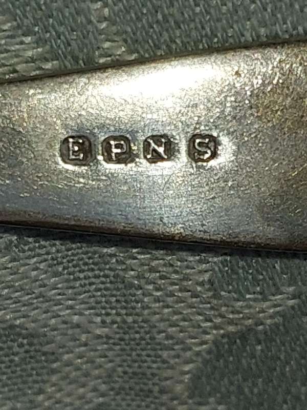 A SET OF 4 EPNS CAKE FORKS SOLD AS IS