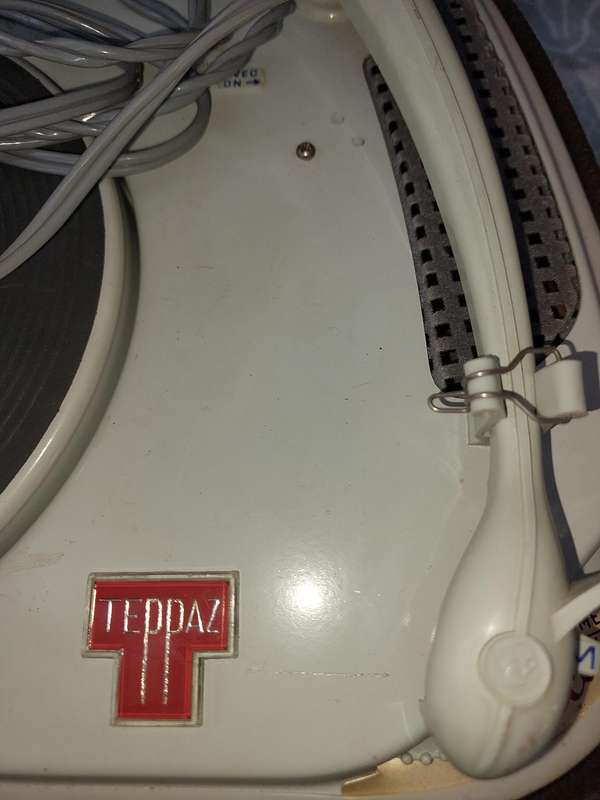 A vintage Teppaz - Oscar - Turntable sold as is not tested