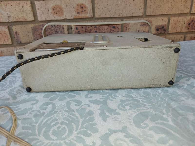 An antique telstar fm radio sold as is not tested
