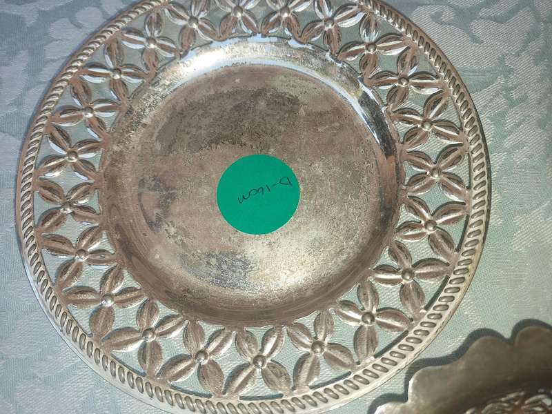 A VINTAGE COLLECTION OF EPNS AND SIVERPLATED KITCEHEN UTENSILS SOLD AS IS