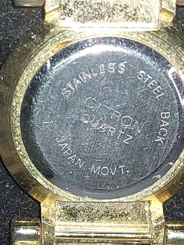 A COLLECTION OF FAMOUS BRANDED FASHION WATCHES SOLD AS IS
