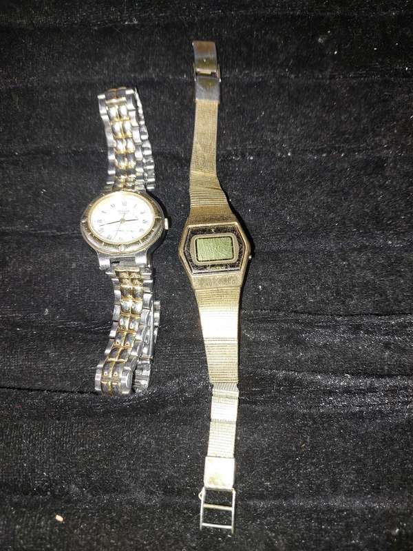 A VINTAGE PULSAR AND A DIGITAL GOLD PLATED CASIO WOMANS WATCHES SOLD AS IS
