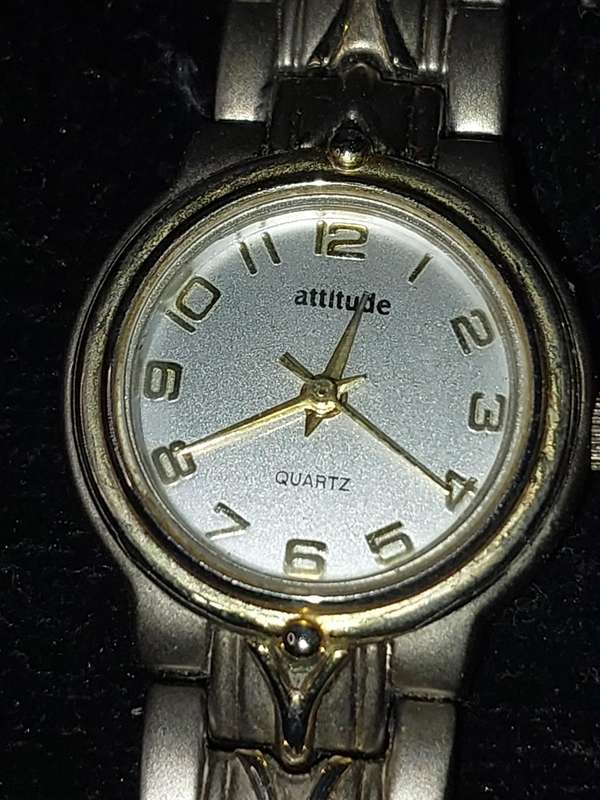 TWO QUARTZ FASHION WATCHES SOLD AS IS NOT TESTED