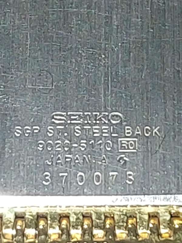 A VINTAGE GOLD PLATED SEIKO JAPAN RECTANGULAR 4X2.5 CENTIMETTERS BAZEL WORKING MODEL NUMBER 9020-511