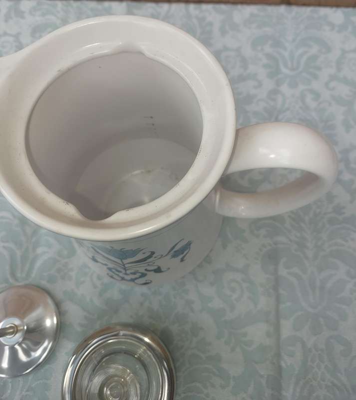 Noritake Blue Haven 9004 Coffee Percolator in great condition  sold as is