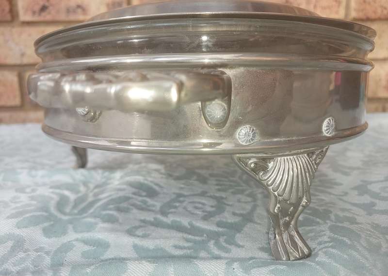 A VINTAGE SILVER PLATED SERVING TUREEN TROPHY SOLD AS IS