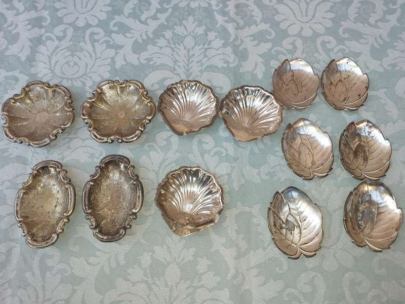 A VINTAGE COLLECTION CANOP'E  DISHES SIOVER PLATED SOLD AS IS