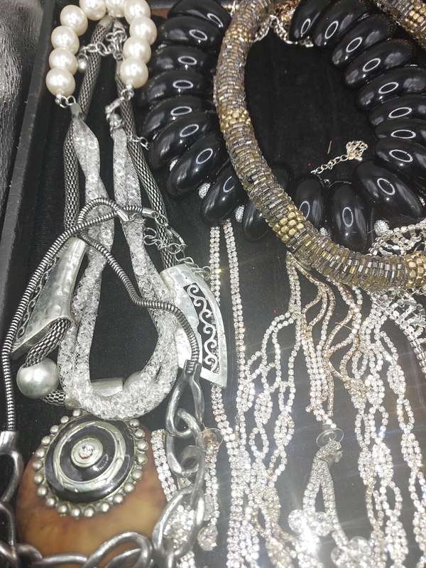 A COLLECTION JOBLOT COSTUME NECKLACES SOLD AS IS