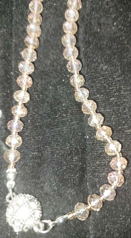 A QUALITY COLLECTION COSTUME NECKACES SOLD AS IS