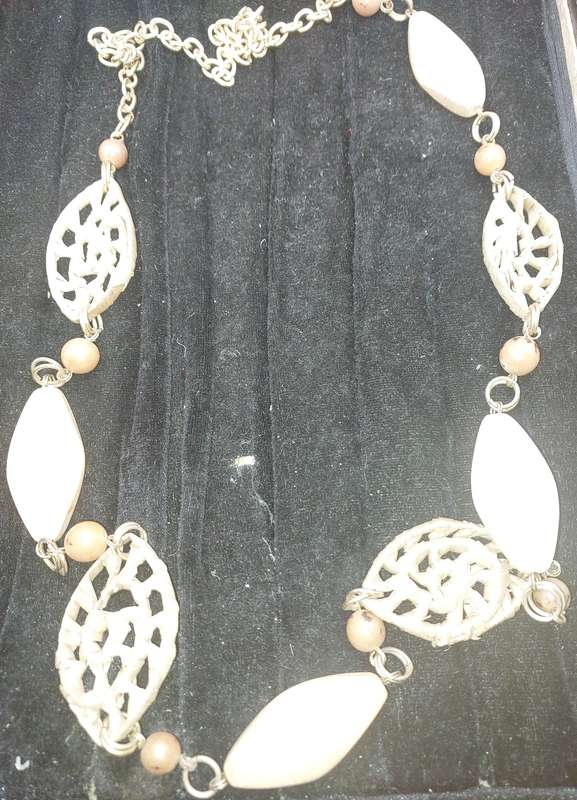 A QUALITY COLLECTION COSTUME NECKACES SOLD AS IS