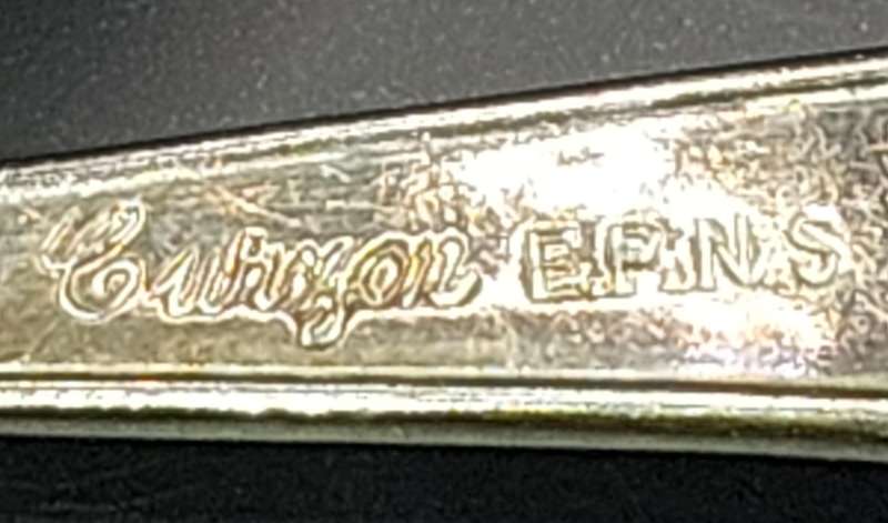 A VINTAGE SET OF 5 EPNS TEASPOONS SOLD AS IS
