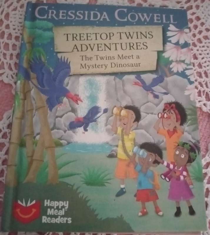 The Twins Meet a Mystery Dinosaur Cressida Cowell