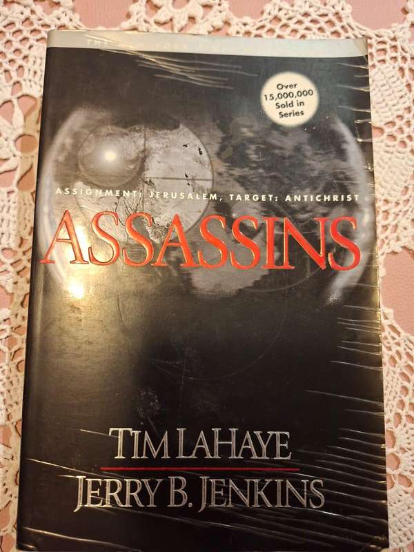 Assassins    Tim LaHaye & Jerry B Jenkins