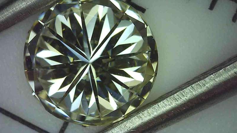 MOSSANITE DIAMOND