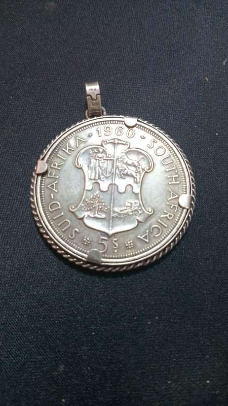 5 SHILLING COIN/PENDENT FROM 1960
