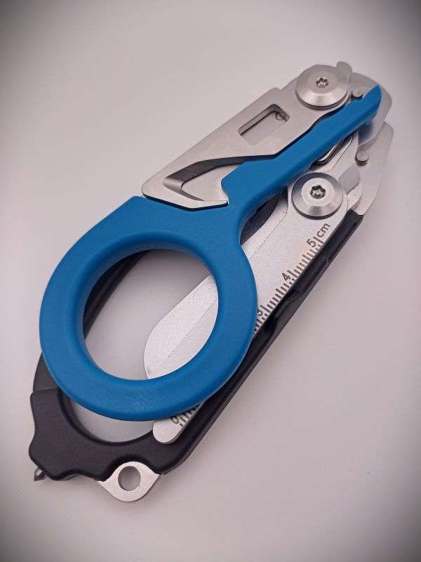 Multi-Functional Folding Tactical Emergency Response Shears (Black/Blue)