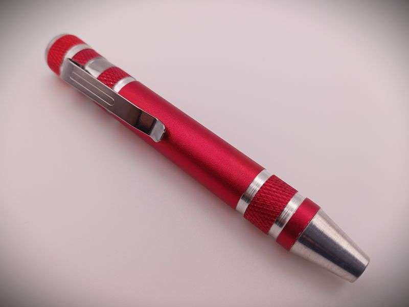 8-in-1 Precision Magnetic Screwdriver Multitool (Aluminium Alloy - Red)