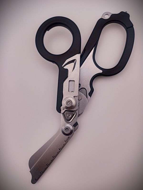 Multi-Functional Folding Tactical Emergency Response Shears (Black)