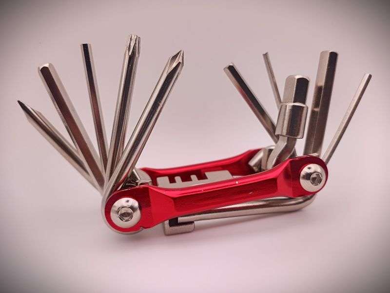 11-in-1 Multifunctional Bicycle Repair Tool (Red)
