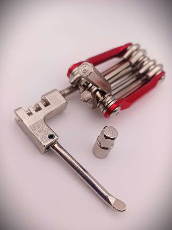 11-in-1 Multifunctional Bicycle Repair Tool (Red)