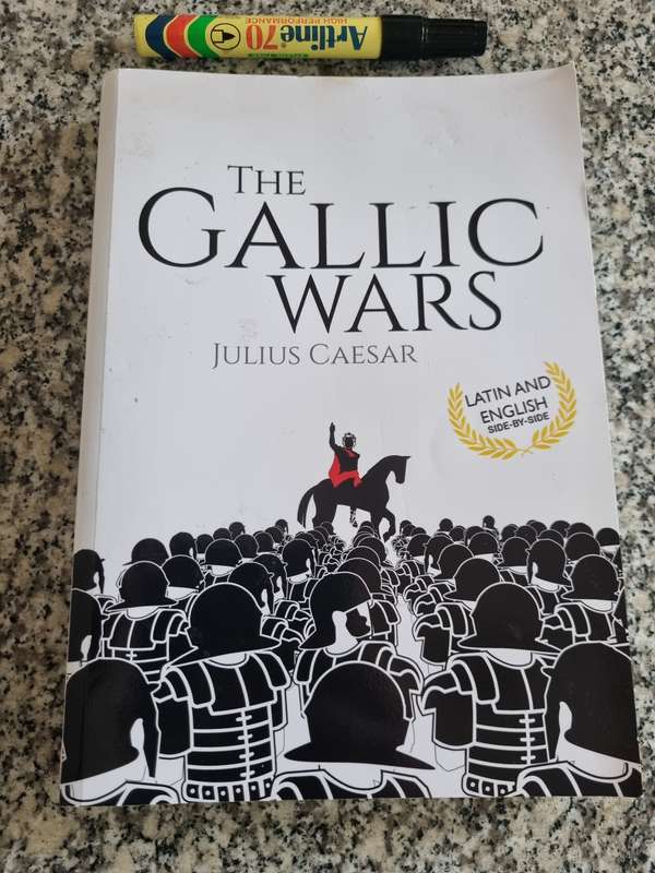 THE GALLIC WARS JULIUS CAESAR Latin & English Side by Side