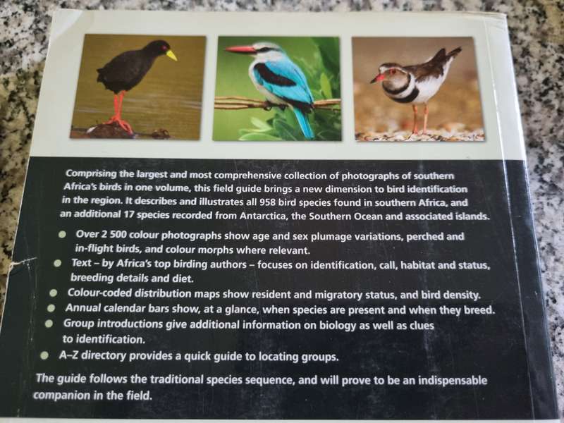 Photographic Field Guide Birds of Southern Africa by Sinclair and Ryan Sasol