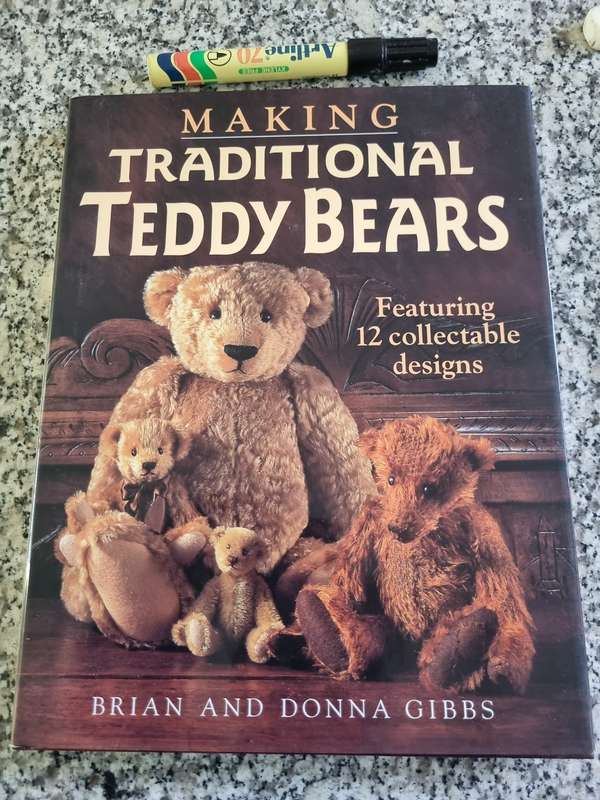 MAKING TRADITIONAL TEDDY BEARS 12 collectable designs Brian and Donna GIBBS