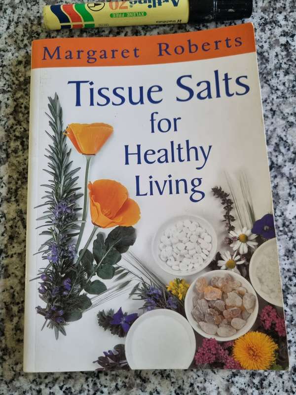 MARGARET ROBERTS TISSUE SALTS FOR HEALTHY LIVING