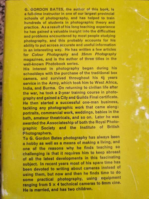 35mm SINGLE LENS REFLEX MANUAL G GORDON BATES 1964 (vintage camera developing negatives photographs