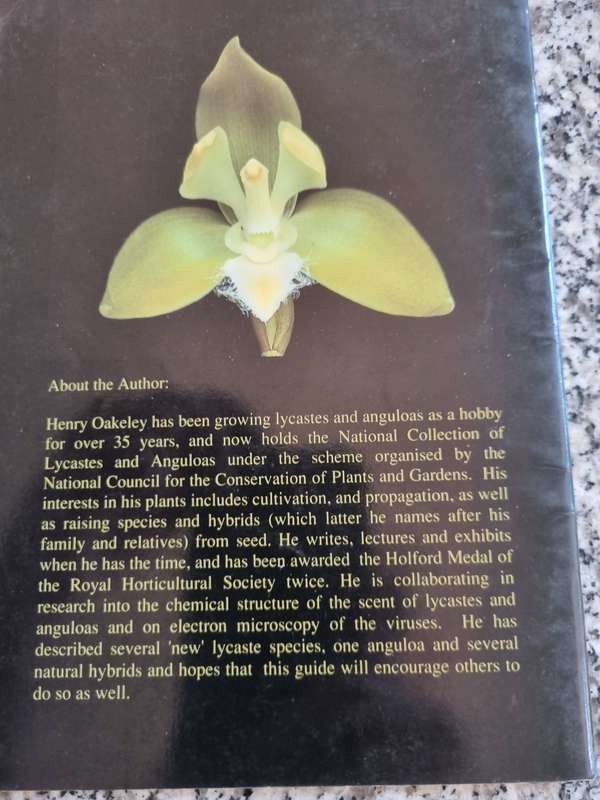LYCASTE SPECIES The Essential Guide Dr HENRY F OAKLEY  ( flowering plants like orchids botany  )