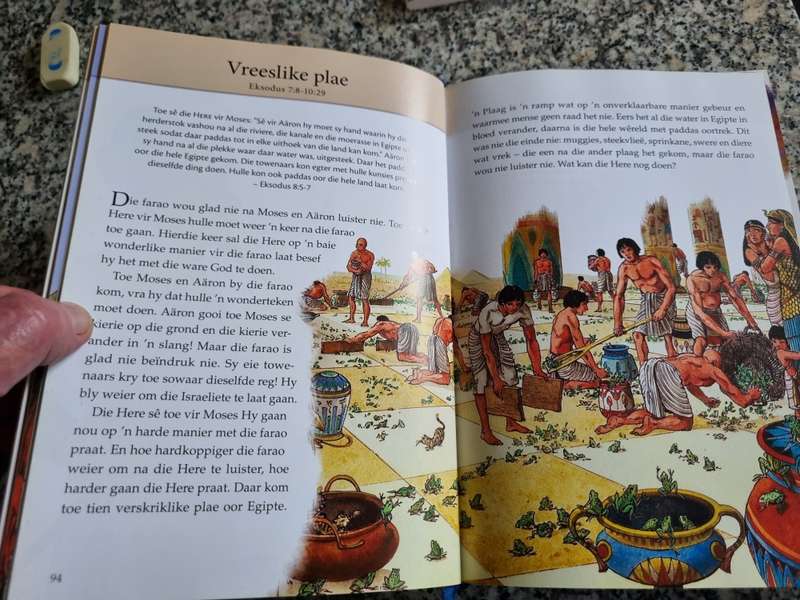 DIE KLASSIEKE KINDEBYBEL STORIEBOEK vertel deur JOHAN & NINA SMIT