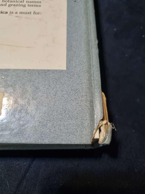 A GUIDE TO GRASSES of SOUTH AFRICA FRITS van OUDTSHOON  Signed  ( includes veld management & erosion