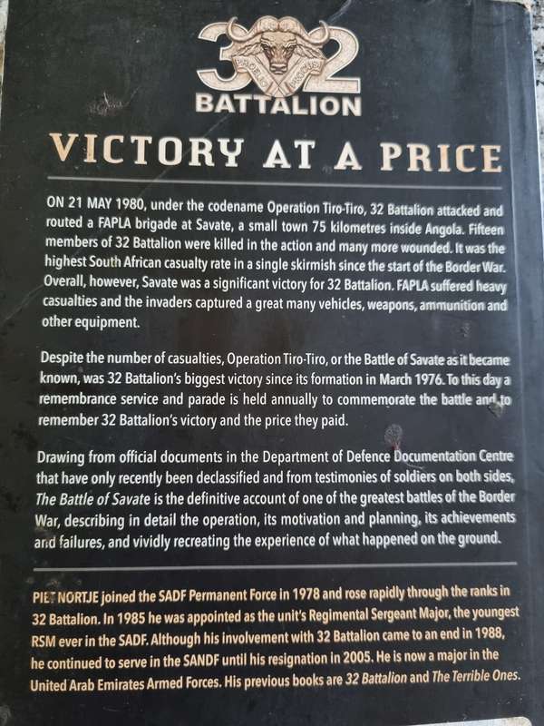 THE BATTLE OF SAVATE 32 BATTALION's Greatest Operation Piet Nortje ( Softcover ) Note condition